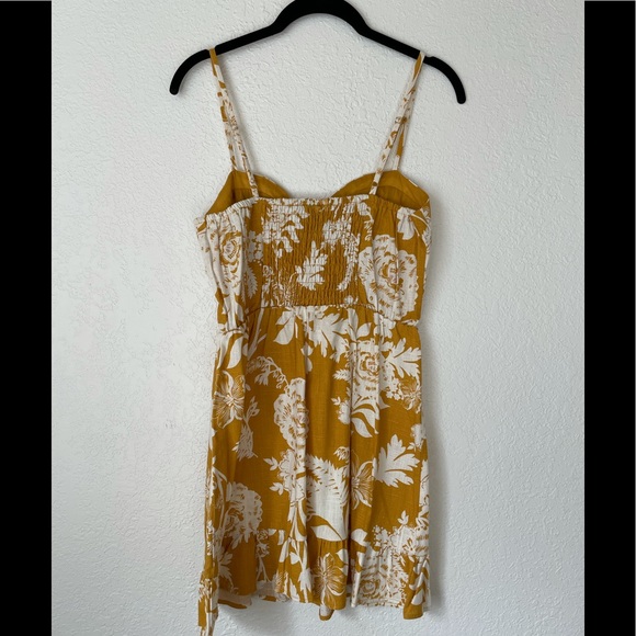 NWOT Yellow Mod 1960’s Style Dress - Picture 3 of 8